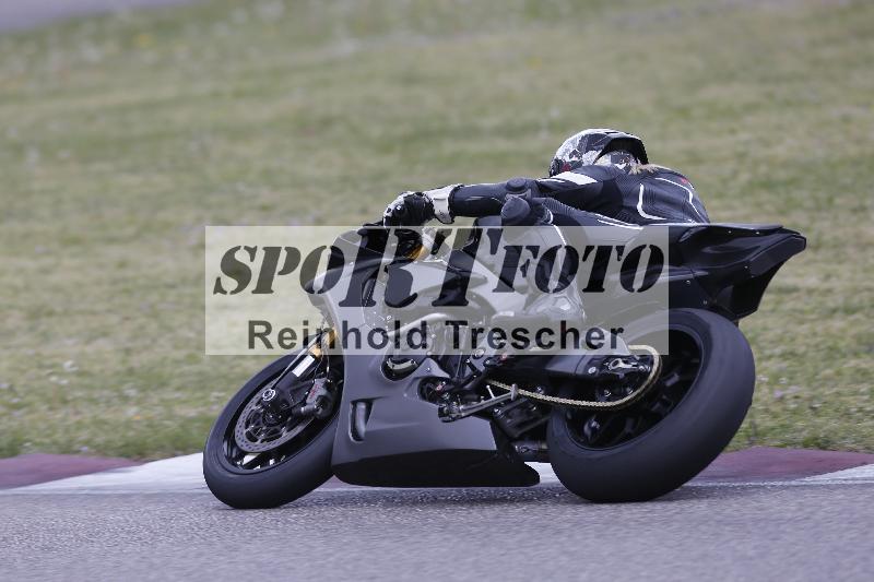 /09 19.04.2026  Caremotion get faster ADR/Gruppe gelb/backside